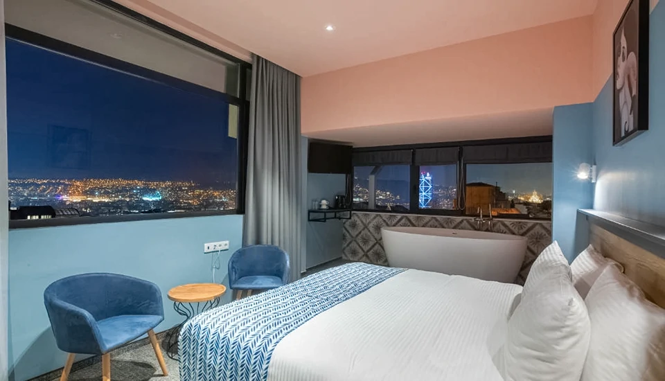 هتل ورا هایلز وتیک تفلیس